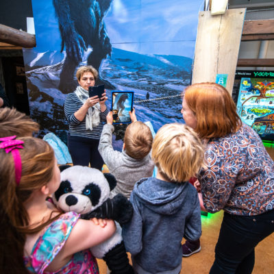kids in museum 5