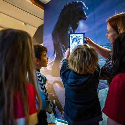 kids-in-museum